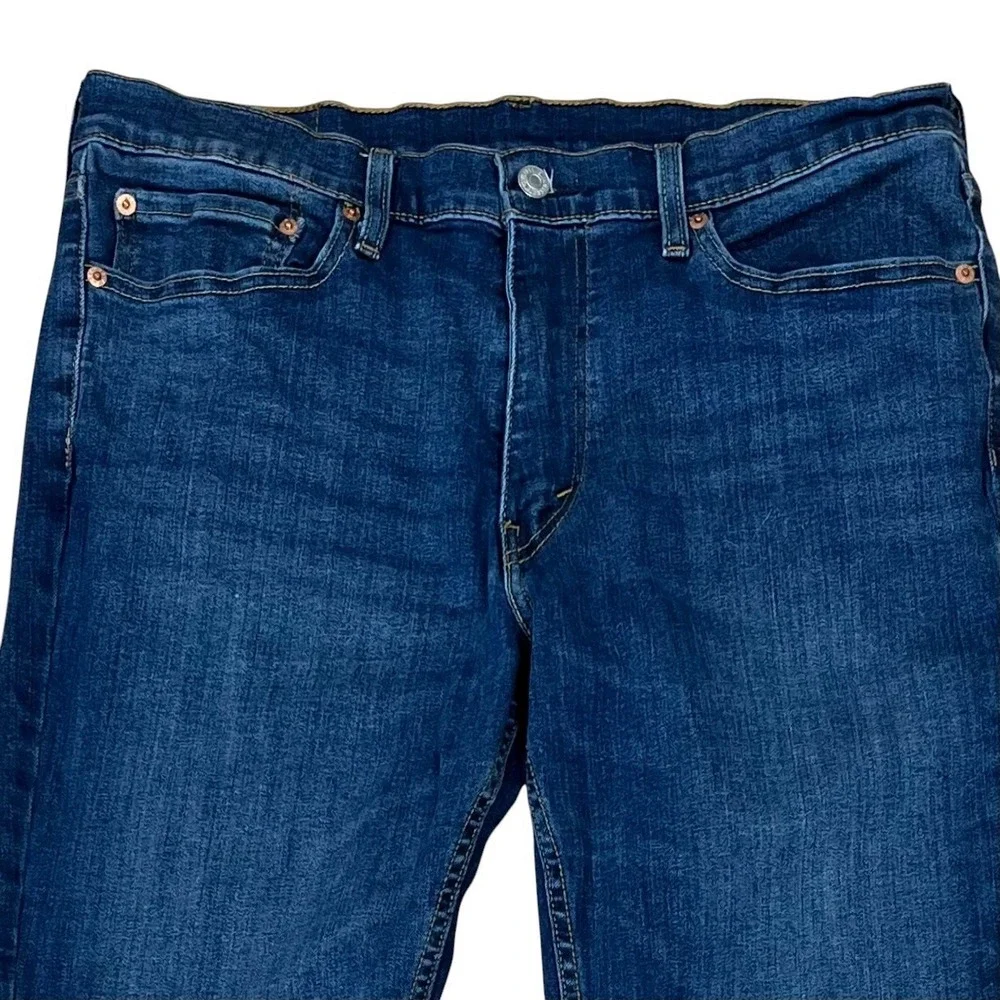 Levis tag size